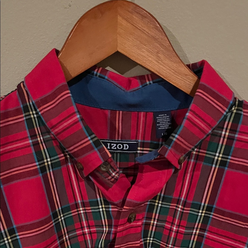 Izod Men's Vibrant Plaid Button Down Shirt